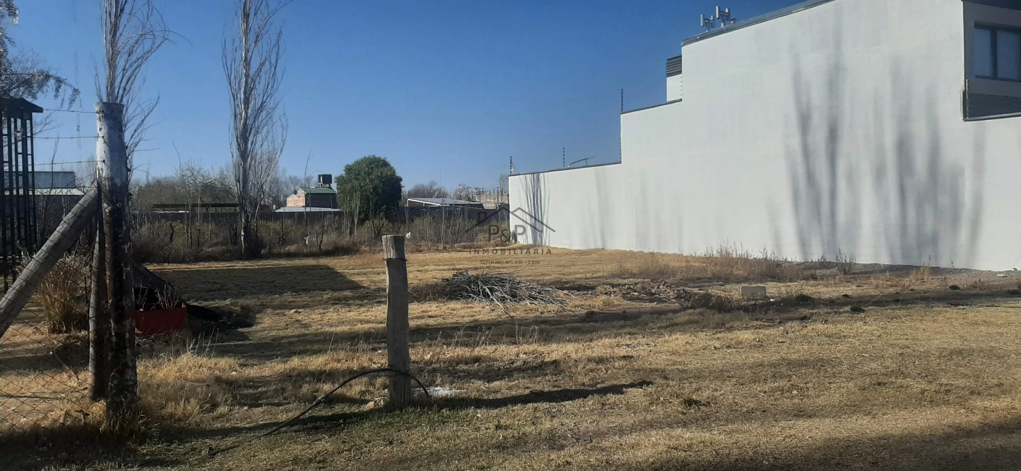 Lote barrio Semi cerrado - financiado