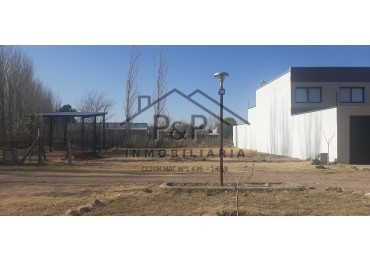 Lote barrio Semi cerrado - financiado